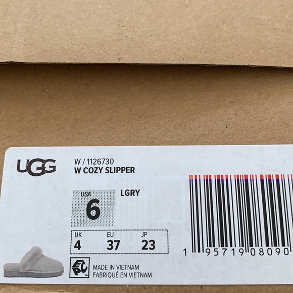 New ugg light grey genuine shearling slipper - Picture 4 of 14